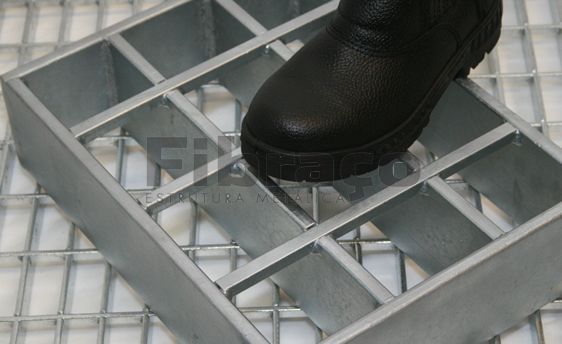 Grades de piso resina