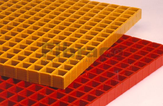 Grade de aço, fibra e resina